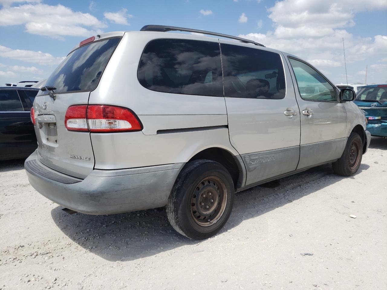 Photo 4 from auction – 2003 TOYOTA SIENNA CE with VIN 4T3ZF19C73U524013