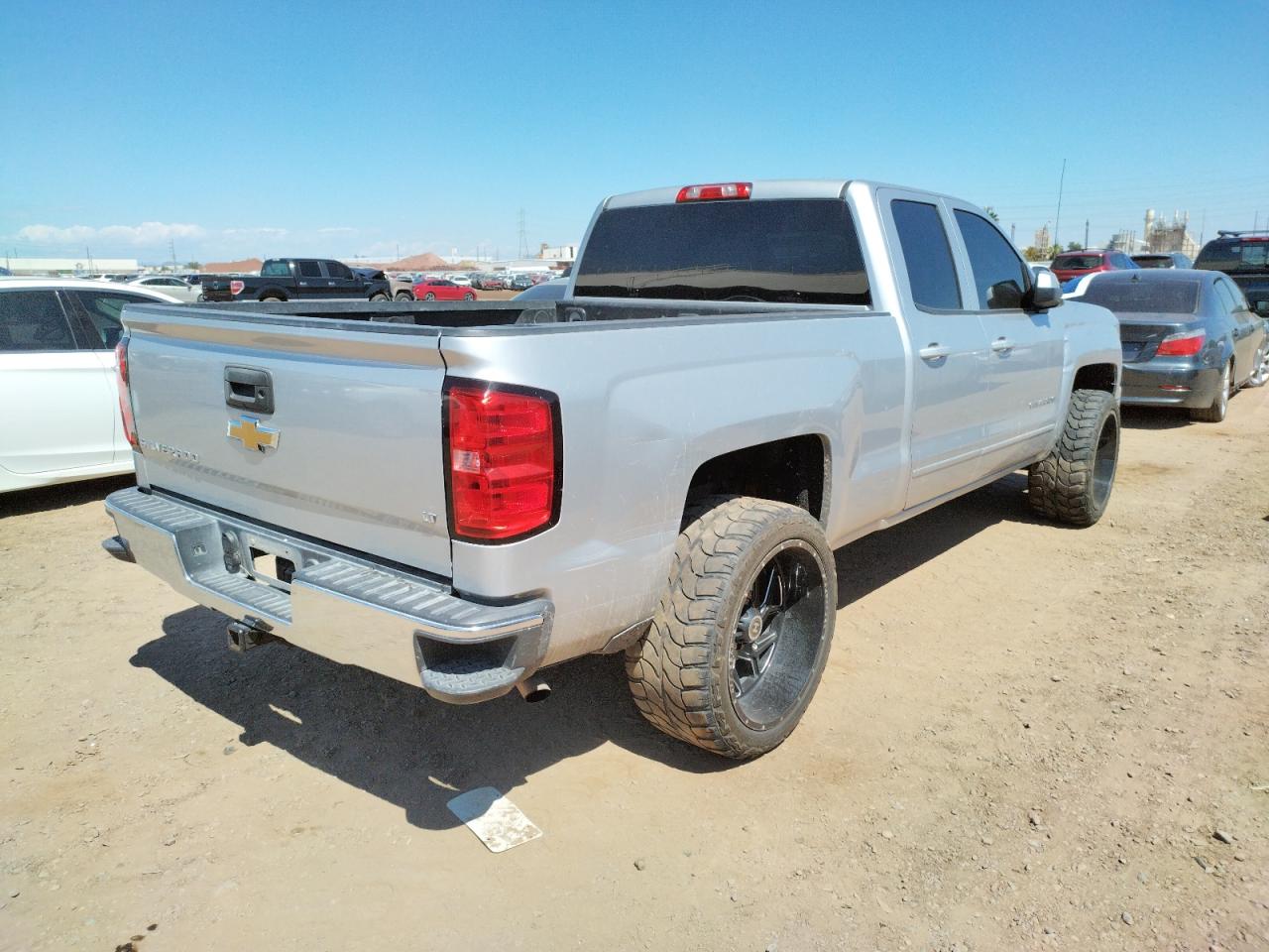 Photo 4 from auction – 2015 CHEVROLET SILVERADO with VIN 1GCRCREC3FZ240881