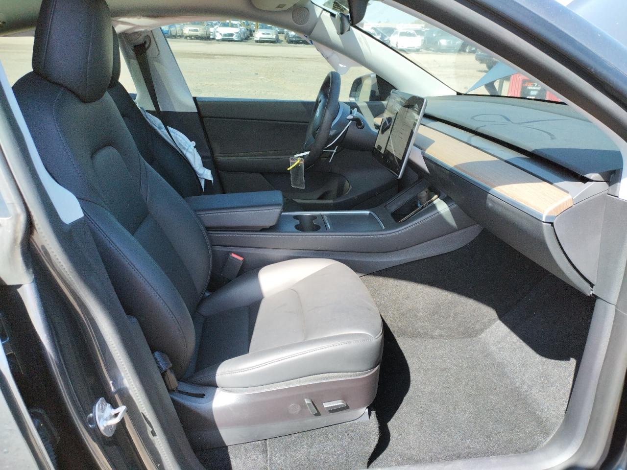 Photo 5 from auction – 2021 TESLA MODEL Y with VIN 5YJYGDEE2MF196038