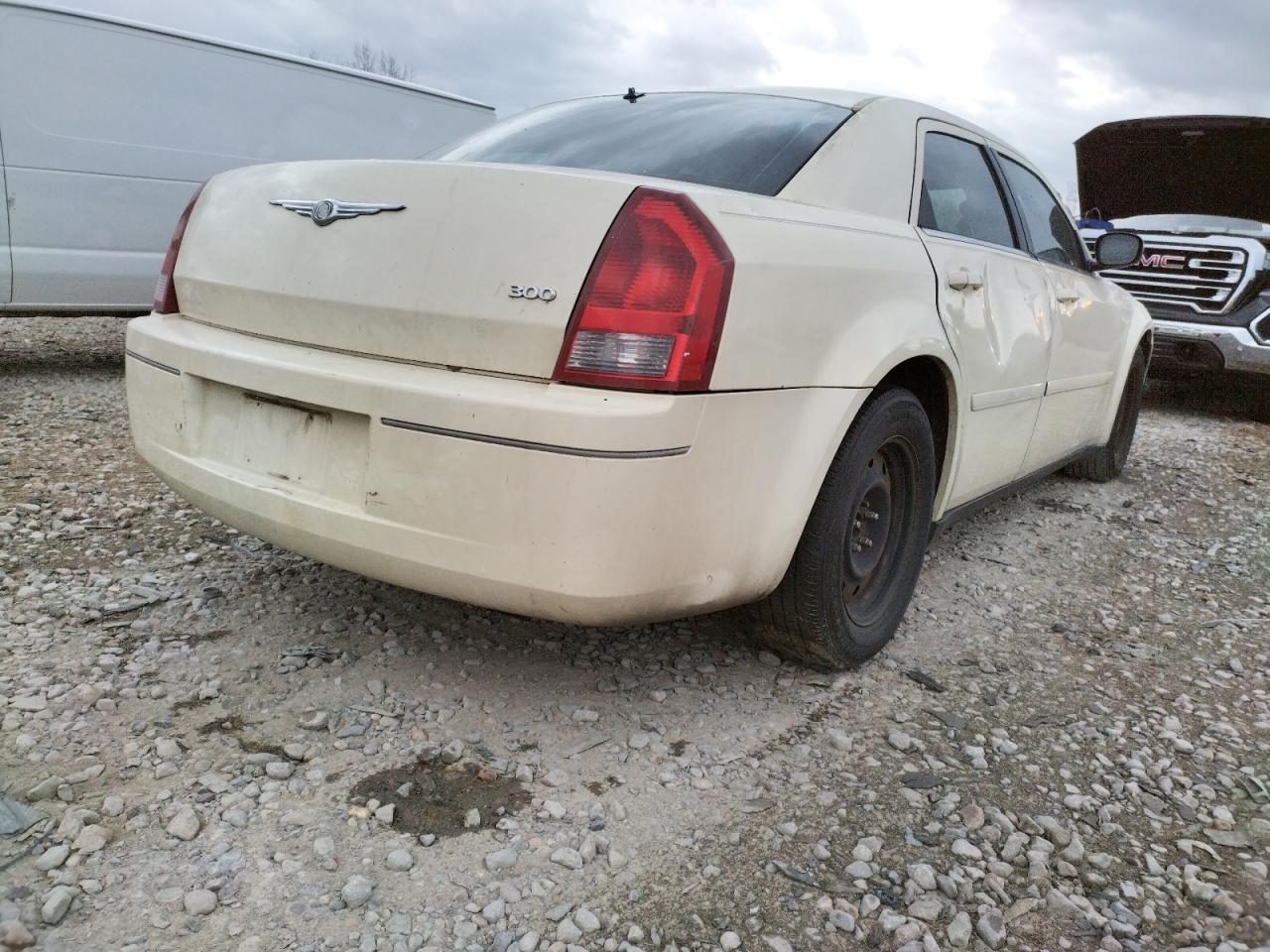 Photo 4 from auction – 2005 CHRYSLER 300 with VIN 2C3JA43R35H137430