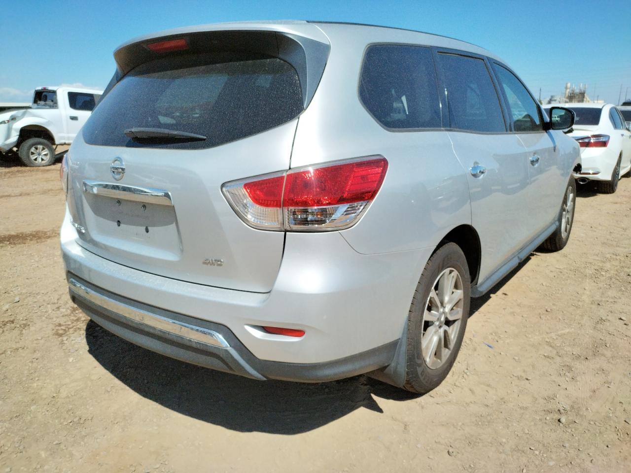 Photo 4 from auction – 2015 NISSAN PATHFINDER with VIN 5N1AR2MM4FC615446
