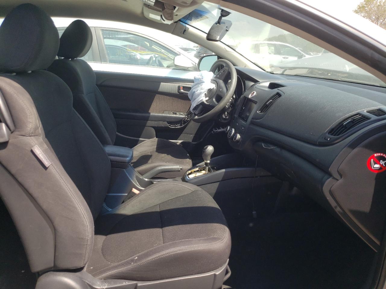 Photo 5 from auction – 2011 KIA FORTE EX with VIN KNAFU6A27B5317729