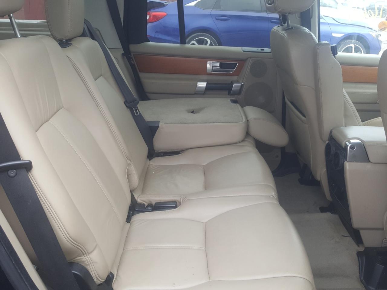 Photo 6 from auction – 2011 LAND ROVER LR4 HSE LU with VIN SALAK2D46BA572560