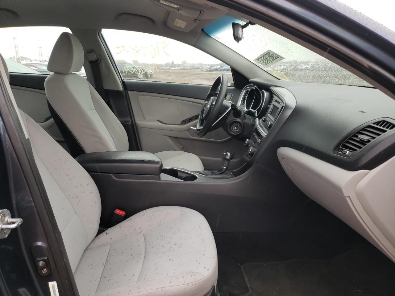 Photo 5 from auction – 2015 KIA OPTIMA LX with VIN KNAGM4A72F5552114