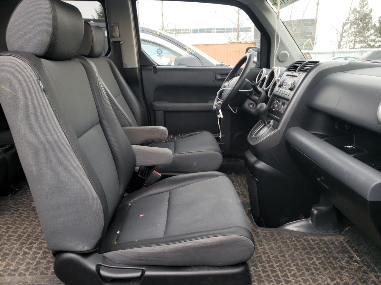Photo 5 from auction – 2006 HONDA ELEMENT EX with VIN 5J6YH18796L801112