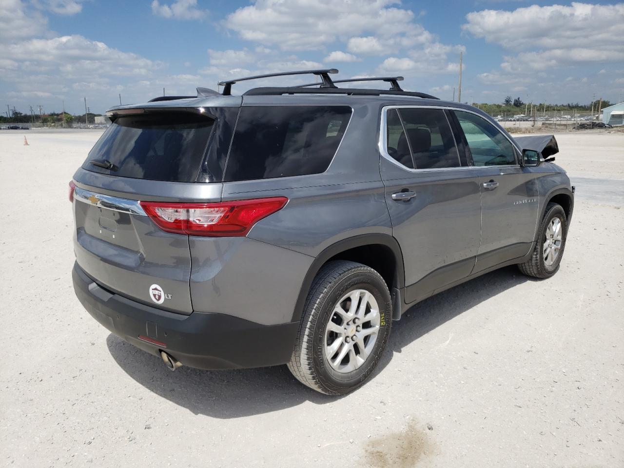 Photo 4 from auction – 2019 CHEVROLET TRAVERSE with VIN 1GNERHKW8KJ256290