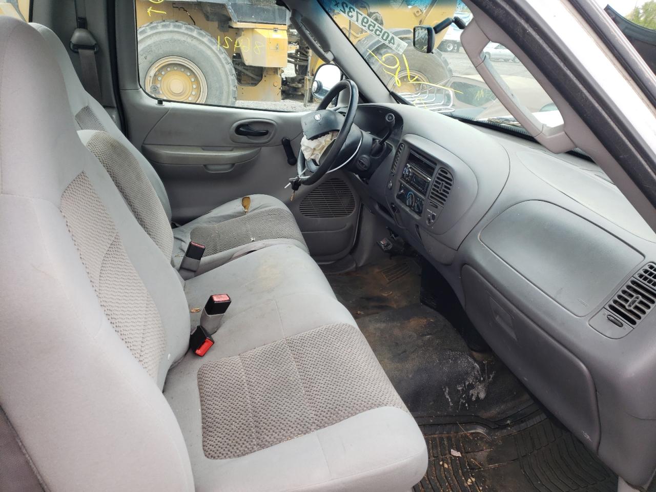 Photo 5 from auction – 2004 FORD F-150 with VIN 2FTRF17214CA71418