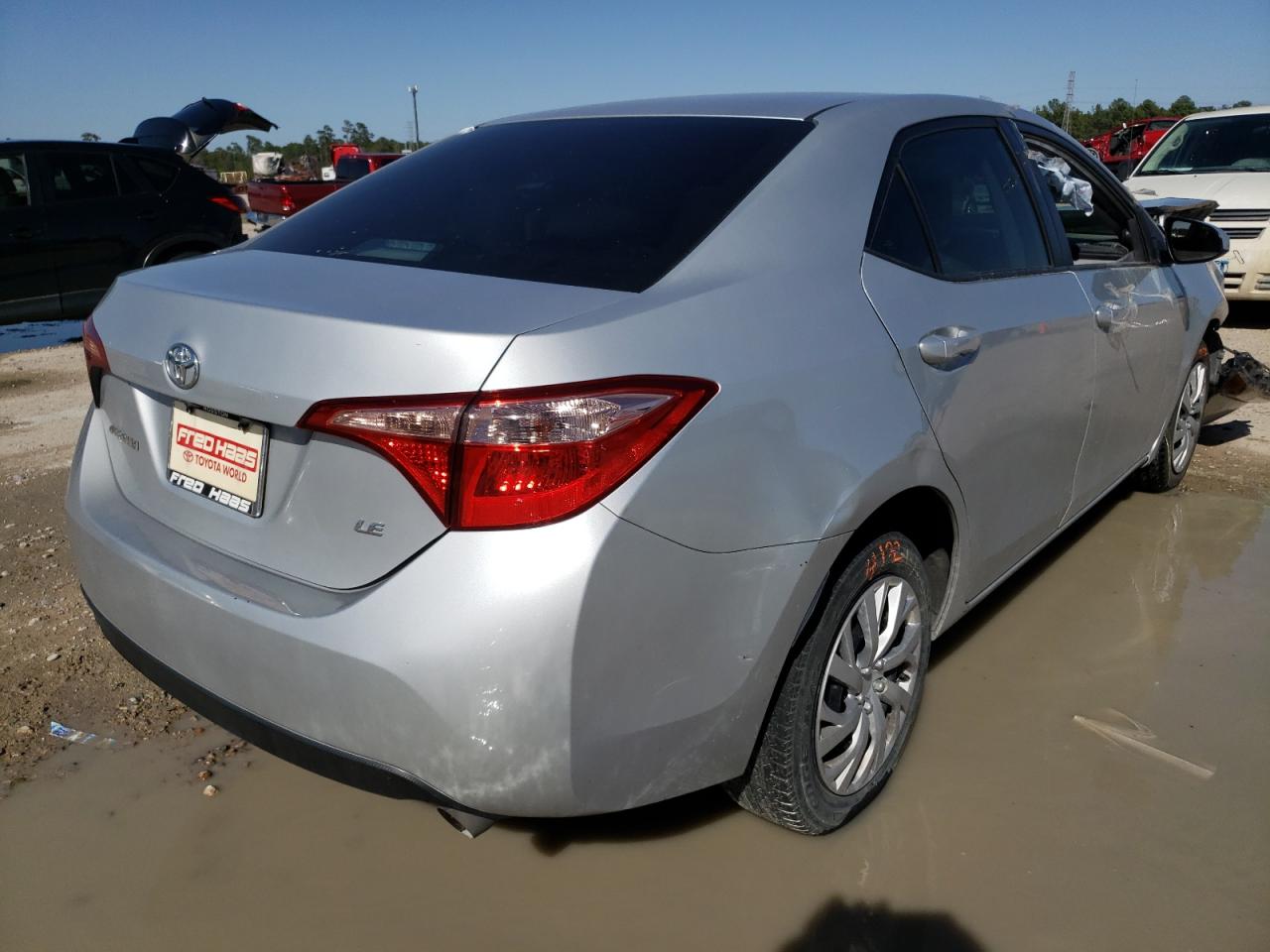 Photo 4 from auction – 2017 TOYOTA COROLLA L with VIN 5YFBURHE9HP702028