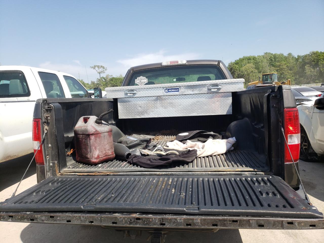 Photo 6 from auction – 2006 FORD F150 with VIN 1FTRF12256NA28401