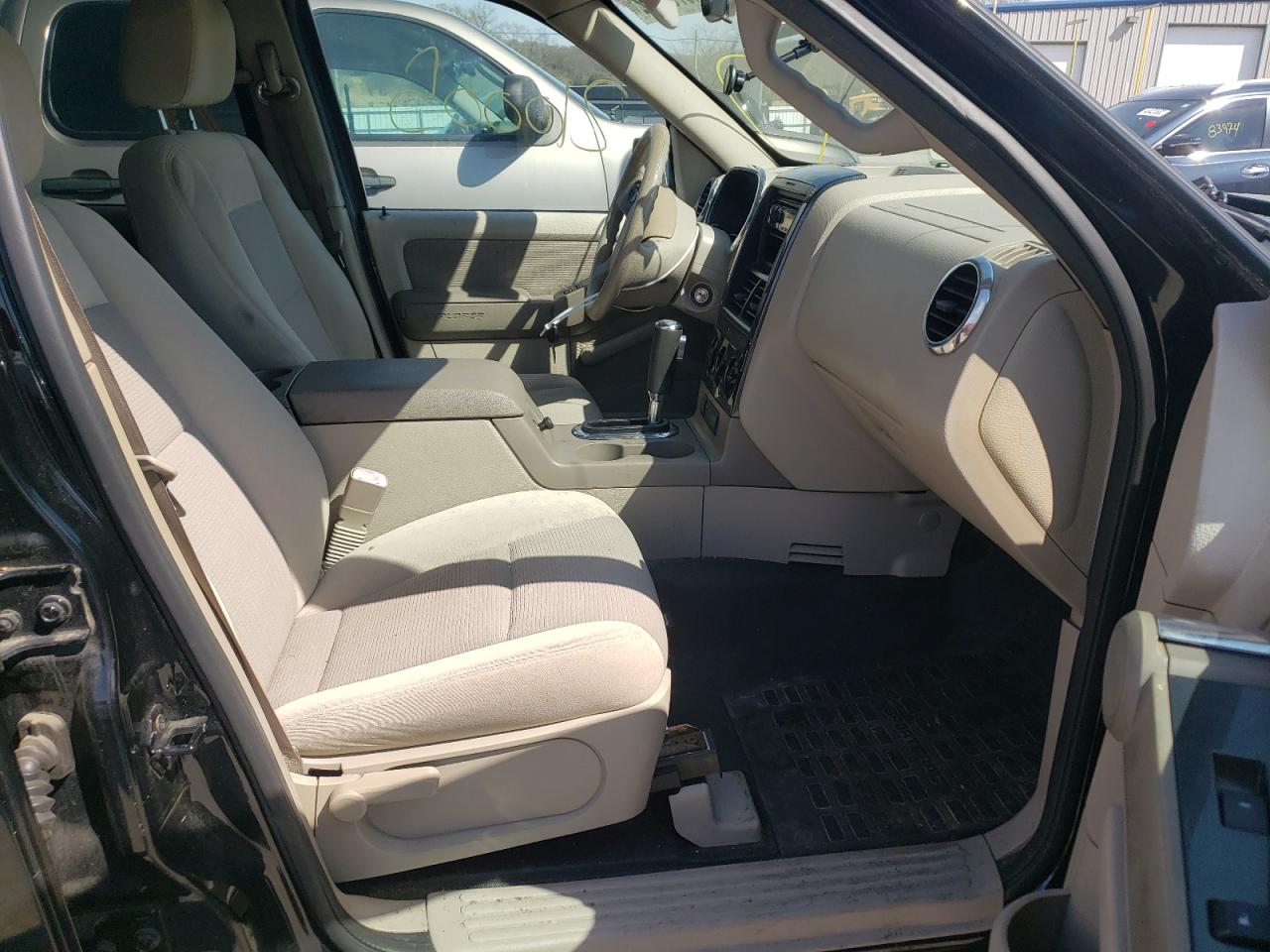Photo 5 from auction – 2007 FORD EXPLORER S with VIN 1FMEU31K17UA10840