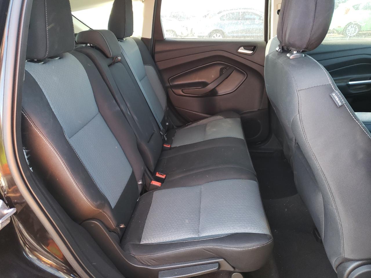 Photo 6 from auction – 2019 FORD ESCAPE SE with VIN 1FMCU9GD5KUA41567