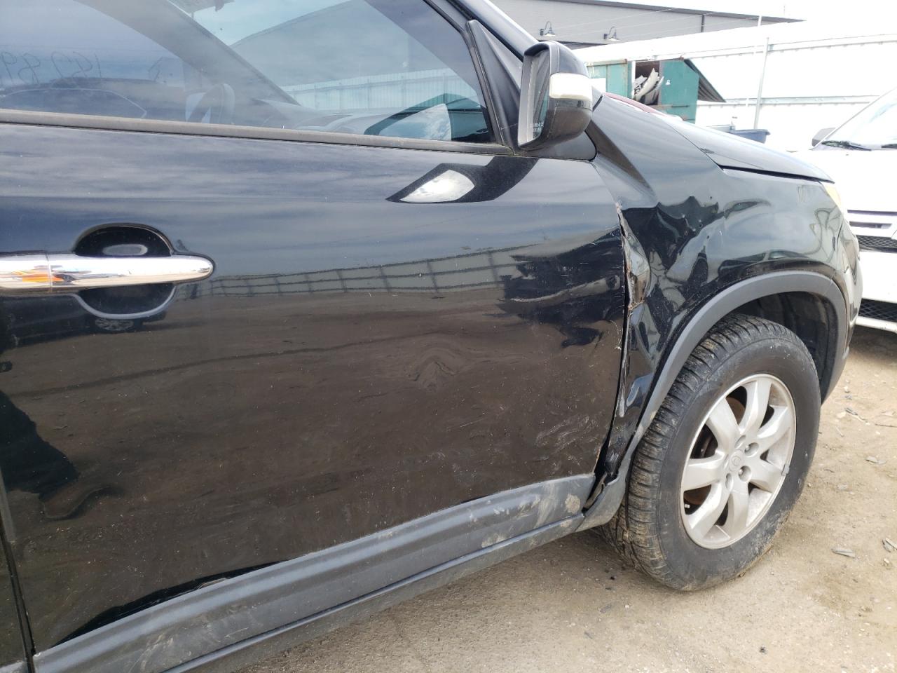 Photo 9 from auction – 2011 KIA SORENTO BA with VIN 5XYKT3A16BG012093