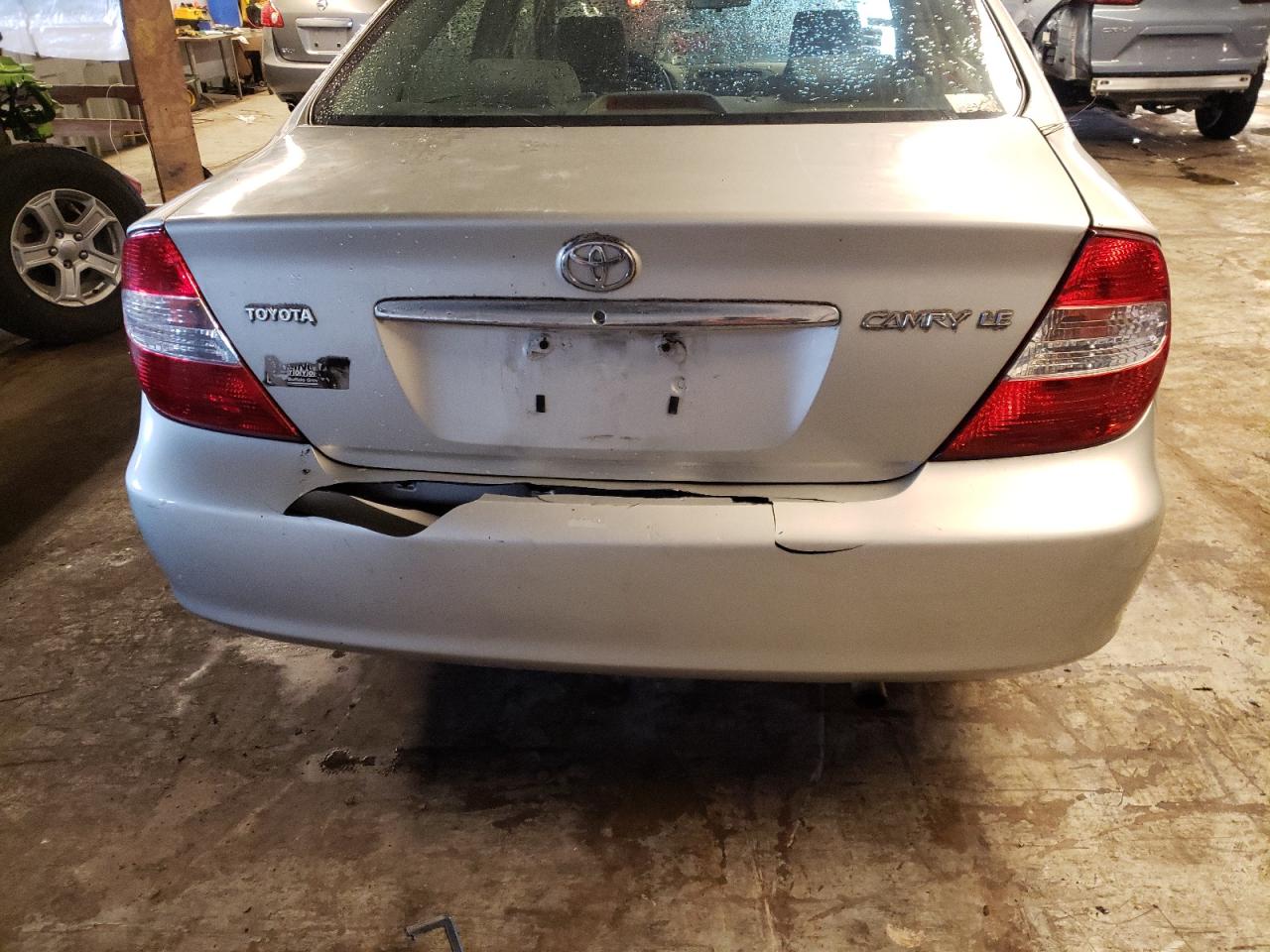 Photo 9 from auction – 2002 TOYOTA CAMRY LE with VIN 4T1BE32K22U046642