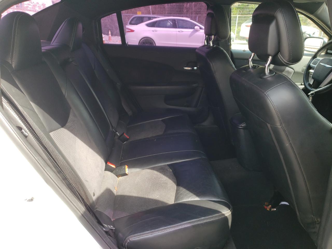 Photo 6 from auction – 2012 CHRYSLER 200 S with VIN 1C3CCBHG7CN306271