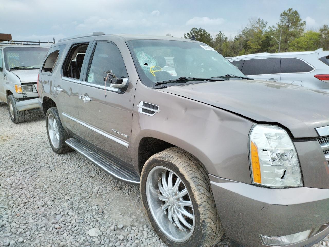 Photo 9 from auction – 2013 CADILLAC ESCALADE L with VIN 1GYS3BEF1DR312168
