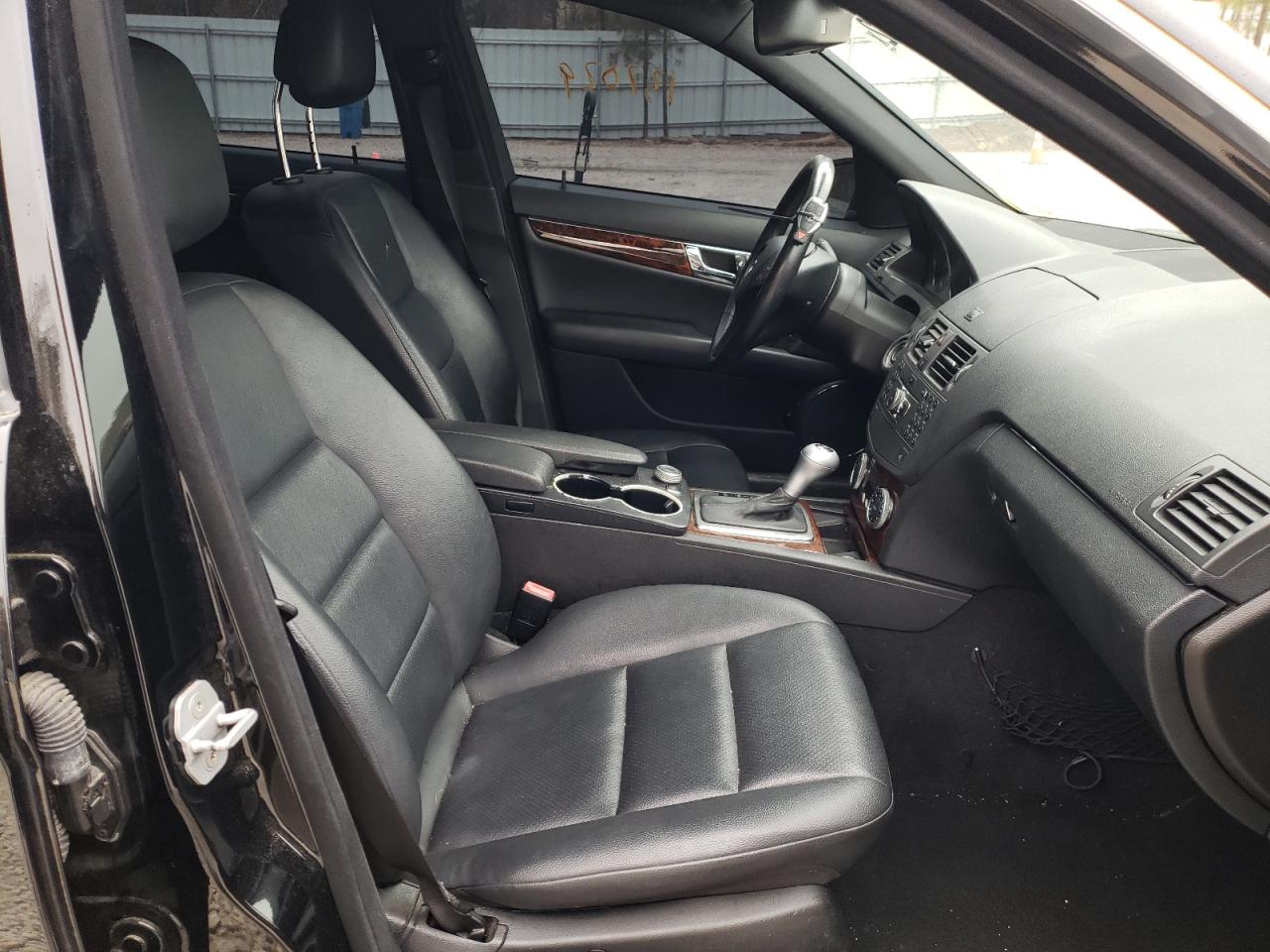 Photo 5 from auction – 2010 MERCEDES-BENZ C 300 4MAT with VIN WDDGF8BB5AR106926