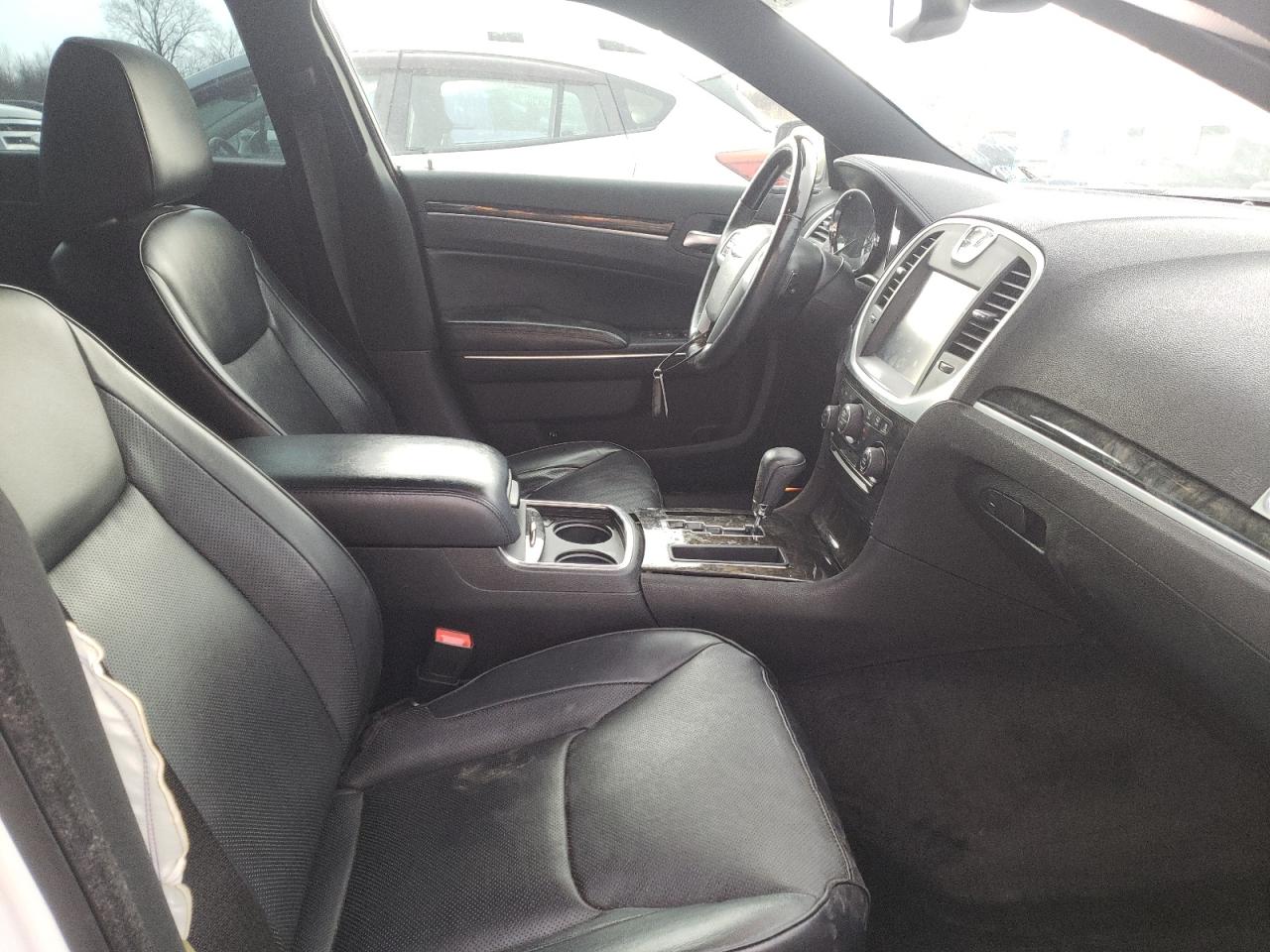 Photo 5 from auction – 2012 CHRYSLER 300C with VIN 2C3CCAKT0CH147716