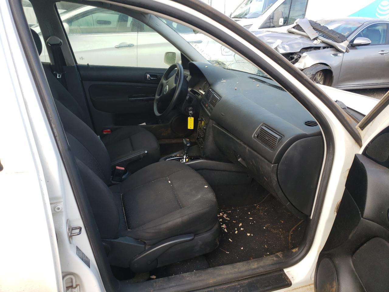 Photo 5 from auction – 2005 VOLKSWAGEN GOLF GL with VIN 9BWFL61J254019005