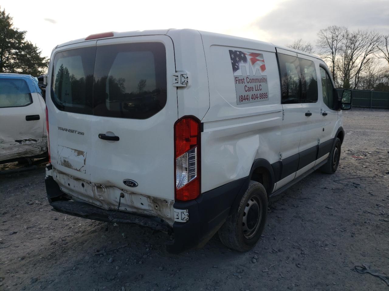Photo 4 from auction – 2018 FORD TRANSIT T- with VIN 1FTYR1ZM5JKB10472