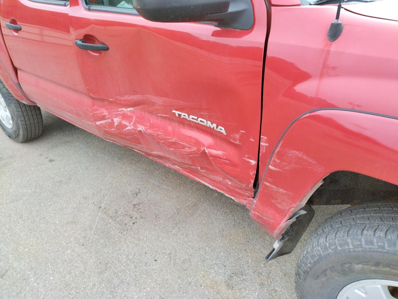 Photo 9 from auction – 2015 TOYOTA TACOMA DOU with VIN 3TMLU4EN1FM171682