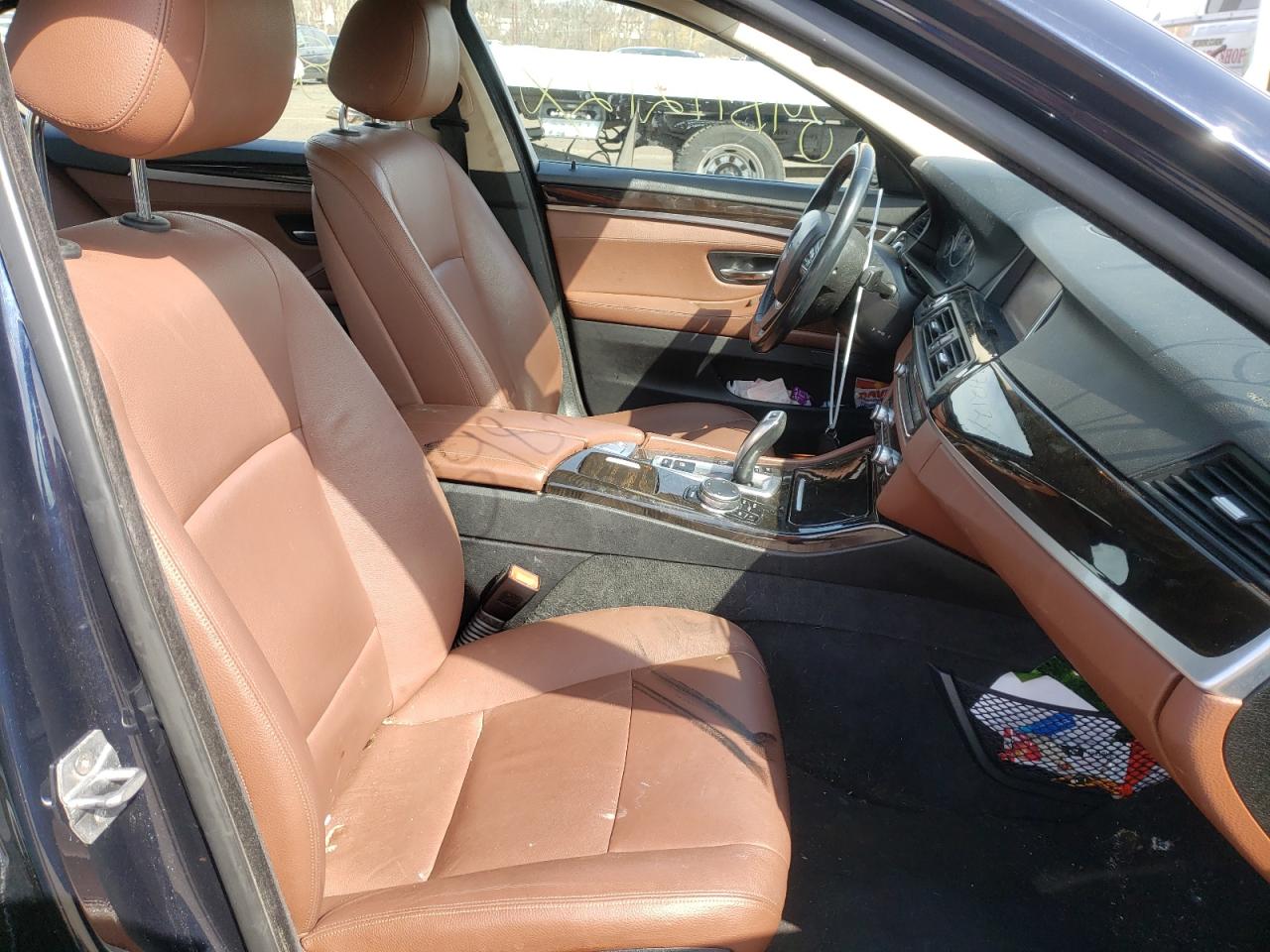 Photo 5 from auction – 2015 BMW 528 XI with VIN WBA5A7C55FD628038