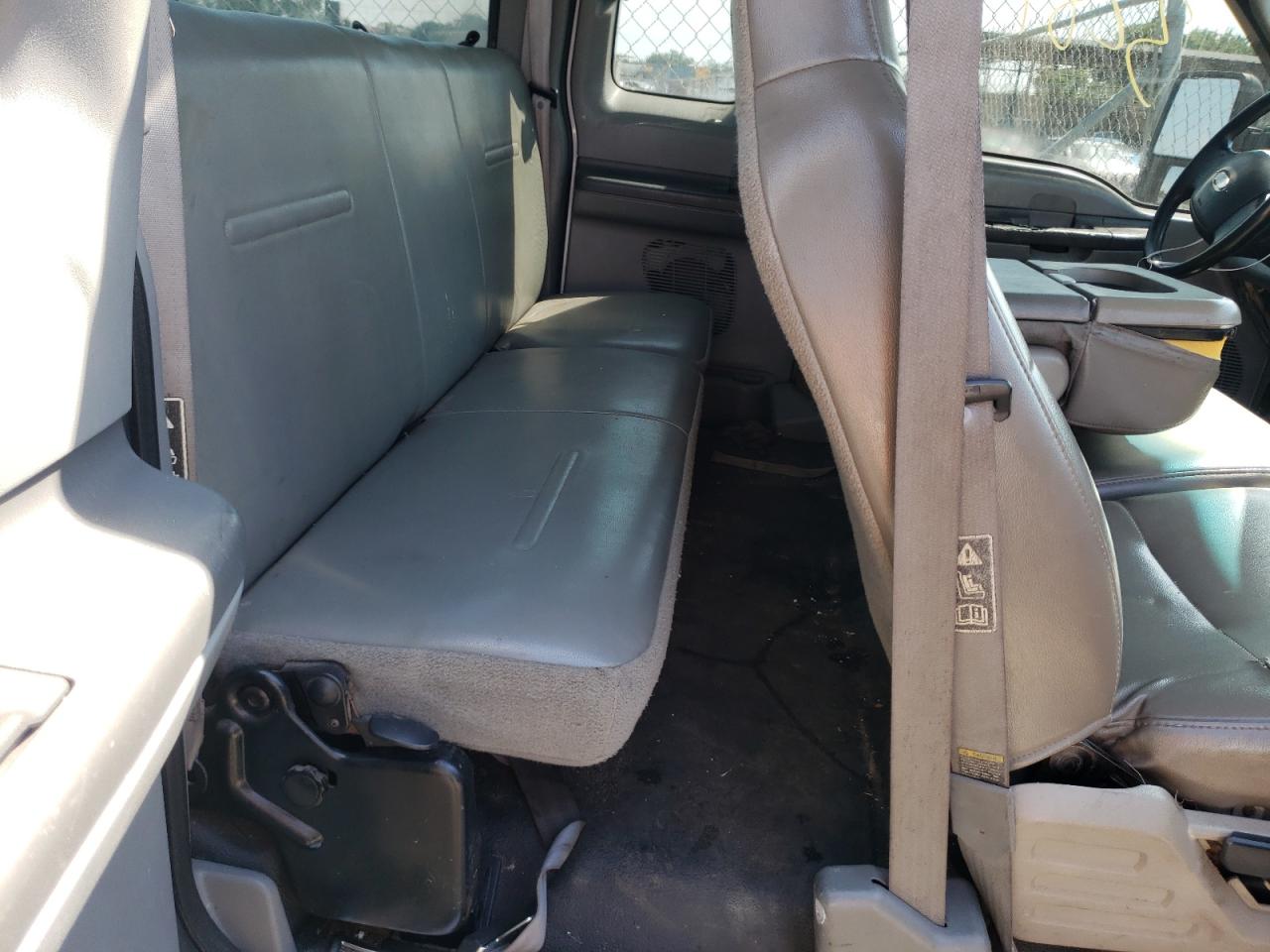 Photo 6 from auction – 2003 FORD F250 SUPER with VIN 1FTNX20P93EC54887