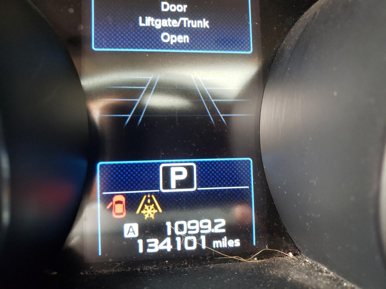 Photo 8 from auction – 2015 SUBARU LEGACY 2.5 with VIN 4S3BNAN61F3055884