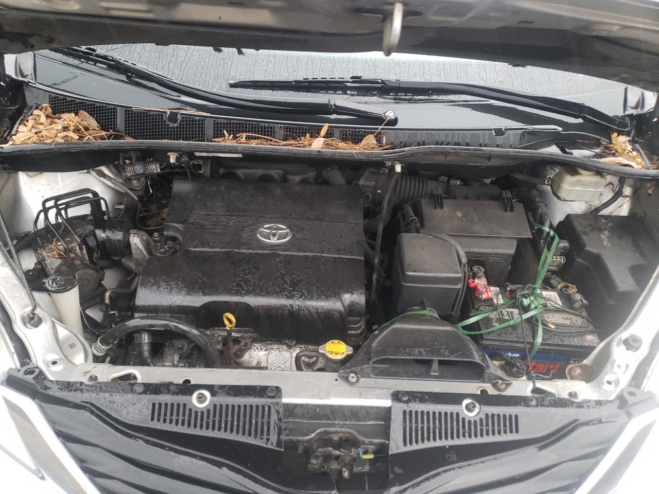 Photo 7 from auction – 2011 TOYOTA SIENNA LE with VIN 5TDKK3DC5BS010077