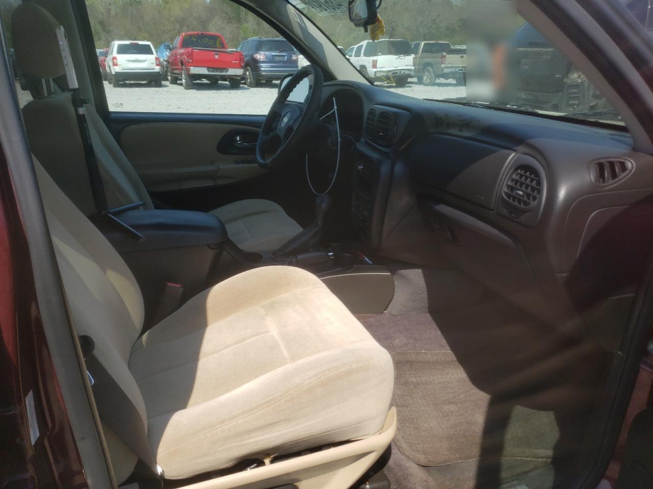 Photo 5 from auction – 2005 CHEVROLET TRAILBLAZE with VIN 1GNDS13S852235179
