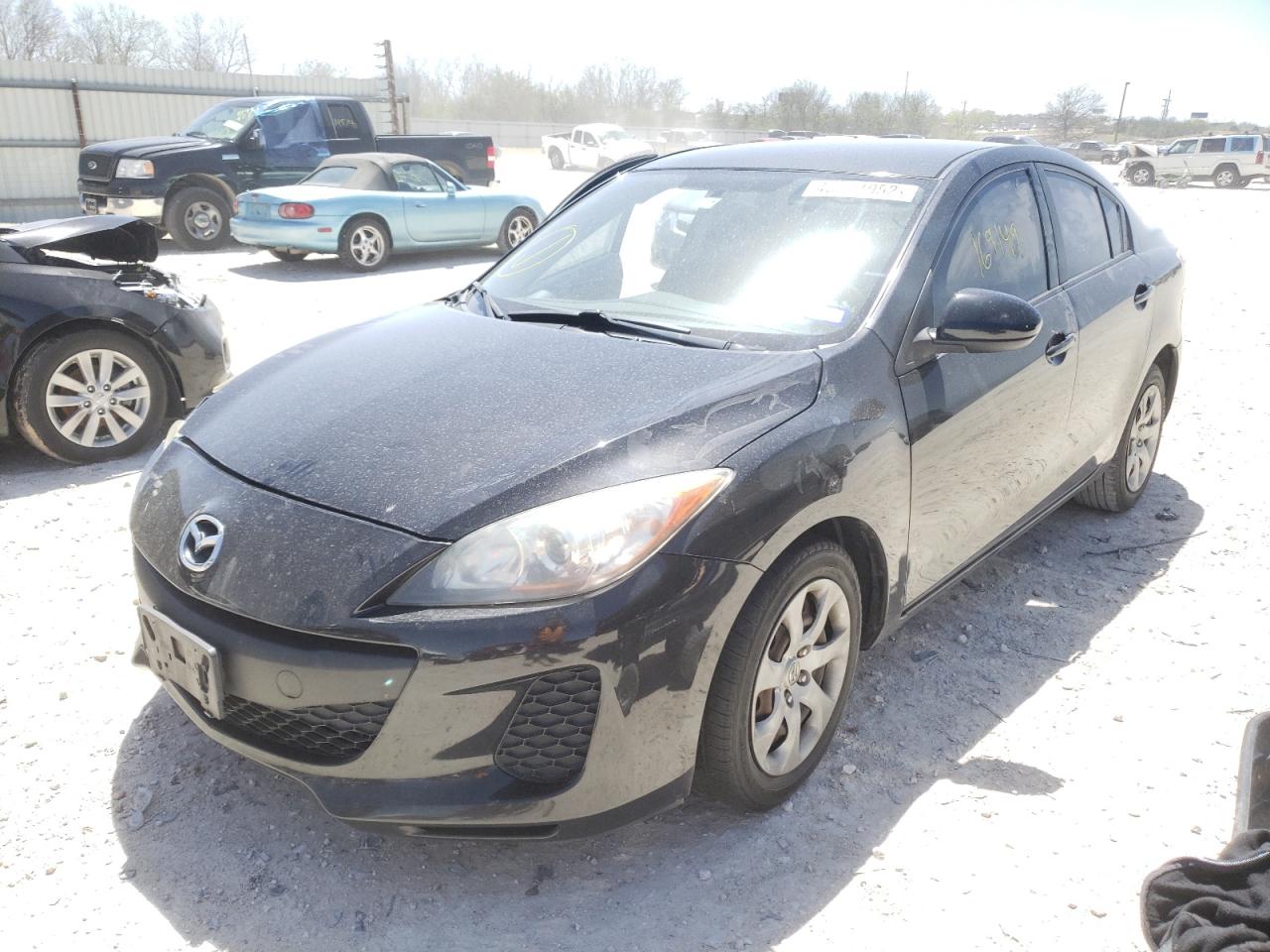 Photo 2 from auction – 2013 MAZDA 3 I with VIN JM1BL1TFXD1728589