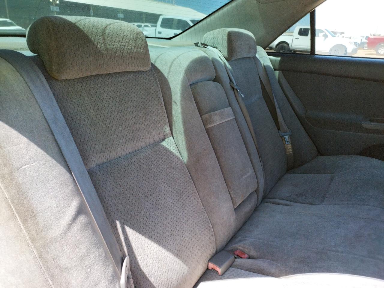 Photo 9 from auction – 2003 TOYOTA CAMRY LE with VIN JTDBE32K630240118