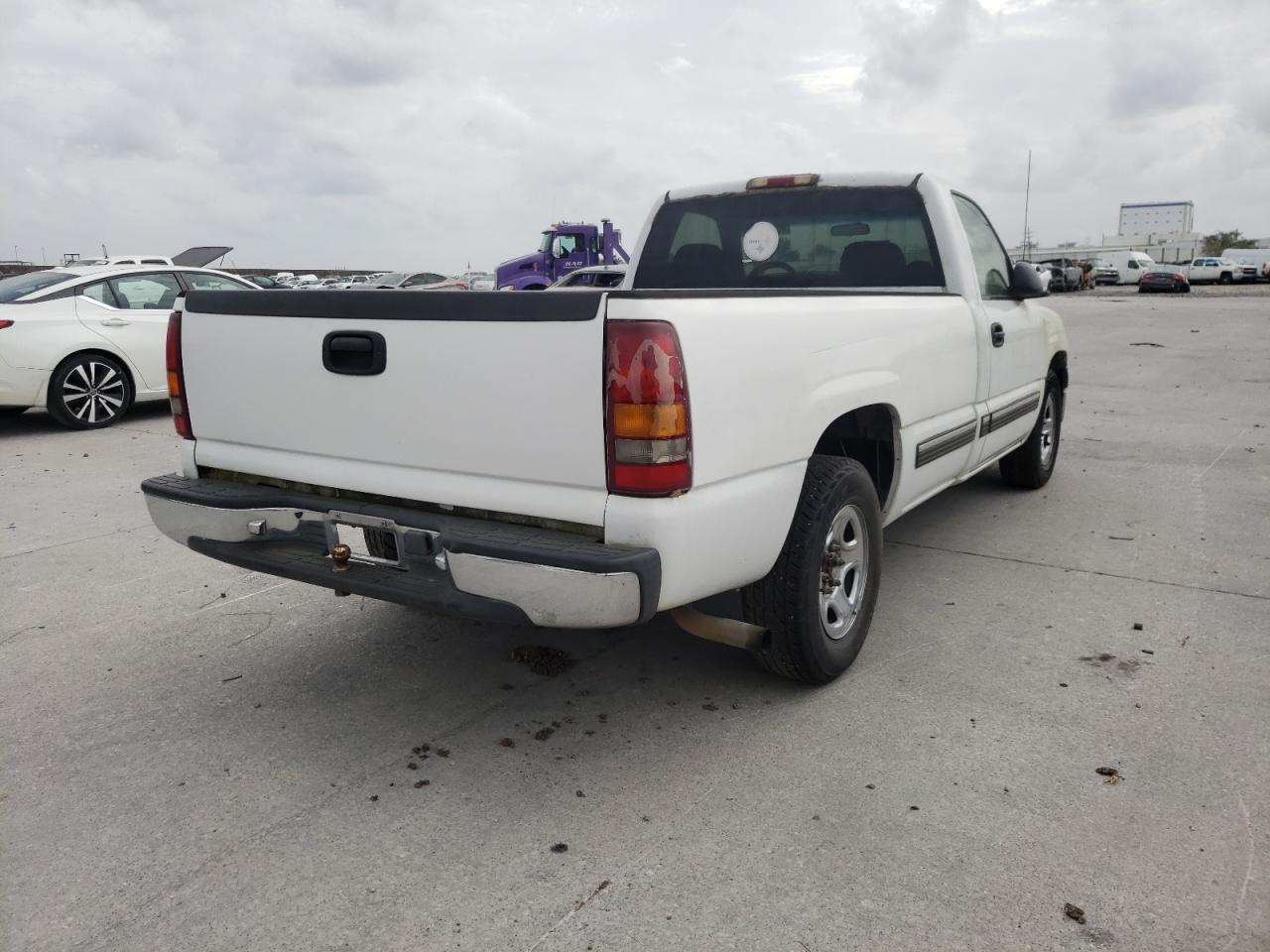 Photo 4 from auction – 2000 CHEVROLET SILVERADO with VIN 1GCEC14W9YE333426