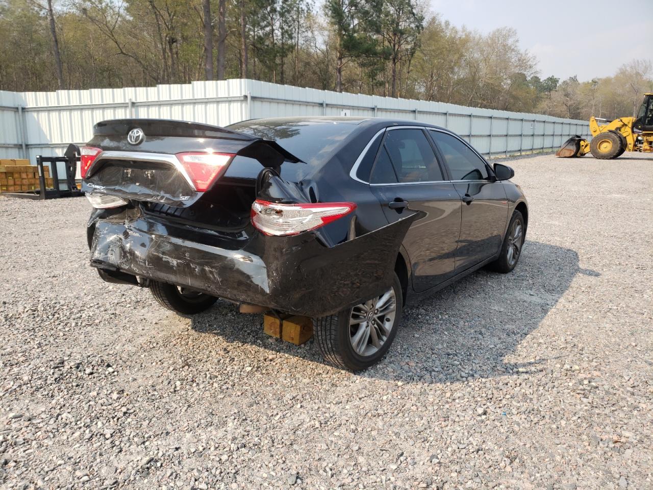 Photo 4 from auction – 2017 TOYOTA CAMRY LE with VIN 4T1BF1FK9HU764550