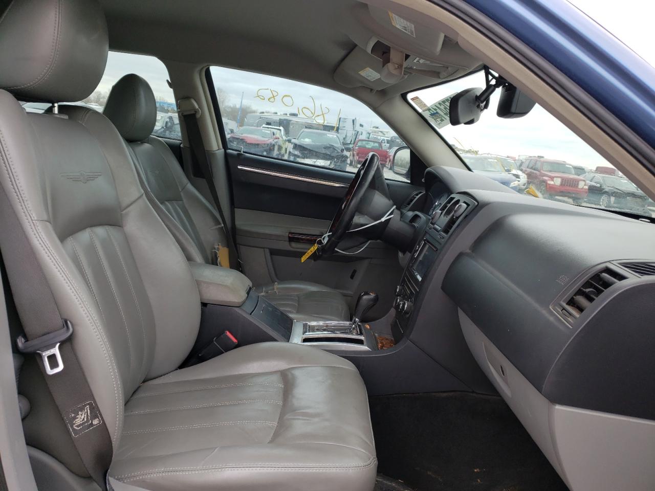 Photo 5 from auction – 2007 CHRYSLER 300C with VIN 2C3KA63H27H835568
