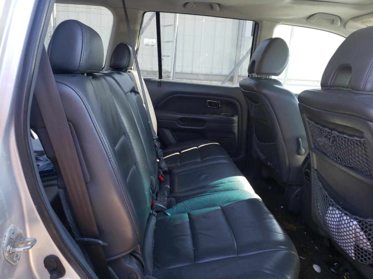 Photo 6 from auction – 2006 HONDA PILOT EX with VIN 2HKYF18616H546737