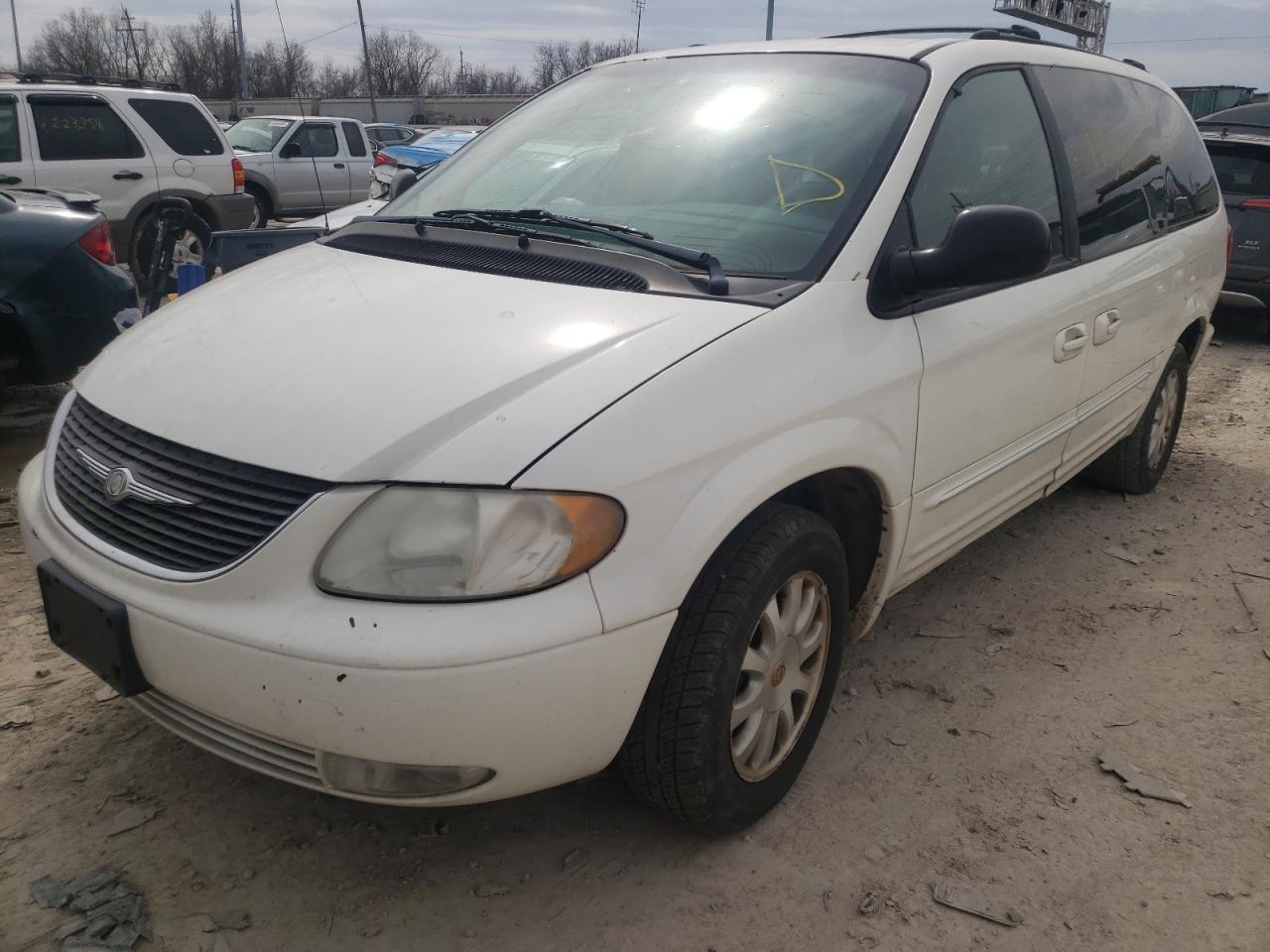 Photo 2 from auction – 2002 CHRYSLER TOWN & COU with VIN 2C4GP54L62R631100