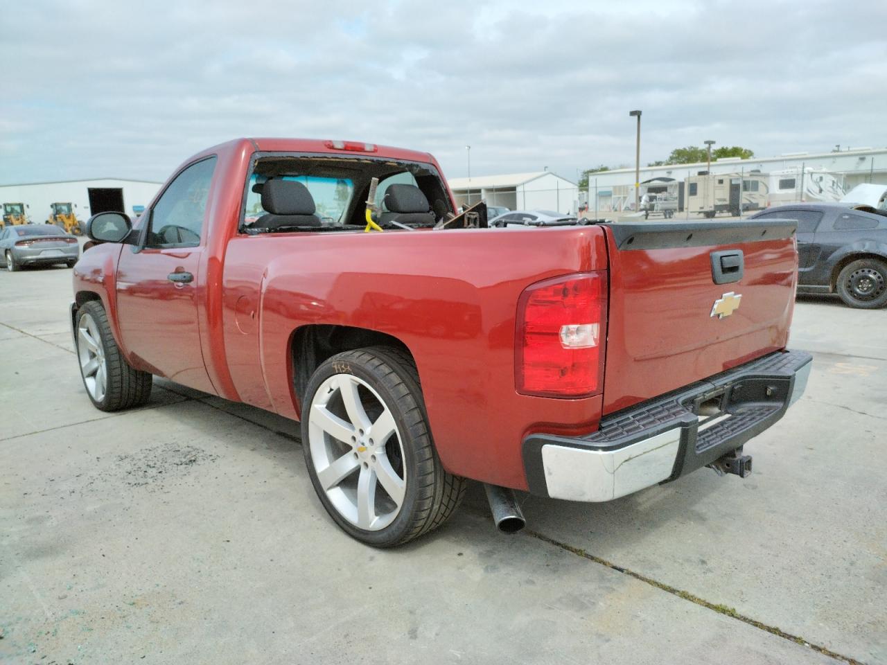 Photo 3 from auction – 2007 CHEVROLET SILVERADO with VIN 1GCEC14C37Z548877