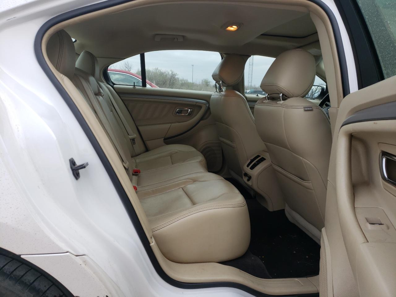Photo 6 from auction – 2013 FORD TAURUS SEL with VIN 1FAHP2E81DG169262