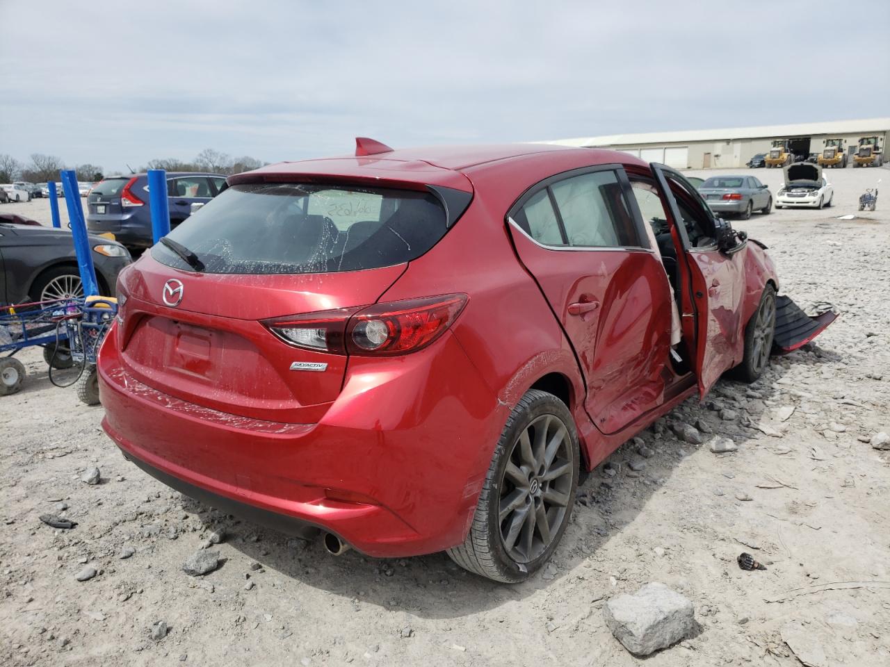Photo 4 from auction – 2018 MAZDA 3 TOURING with VIN 3MZBN1L3XJM236642