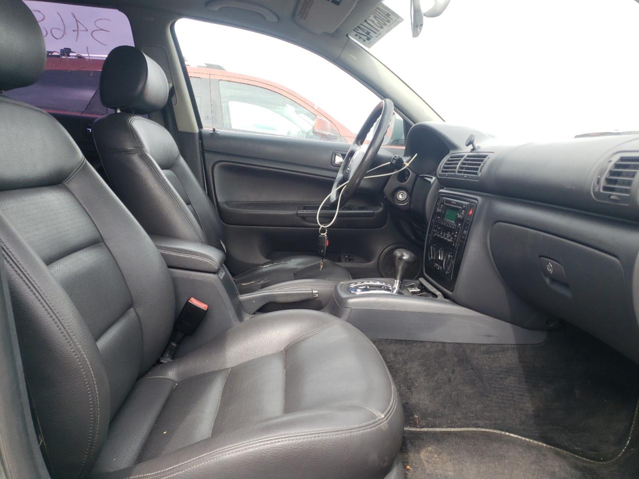 Photo 5 from auction – 2005 VOLKSWAGEN PASSAT GLS with VIN WVWCE63B05E161571