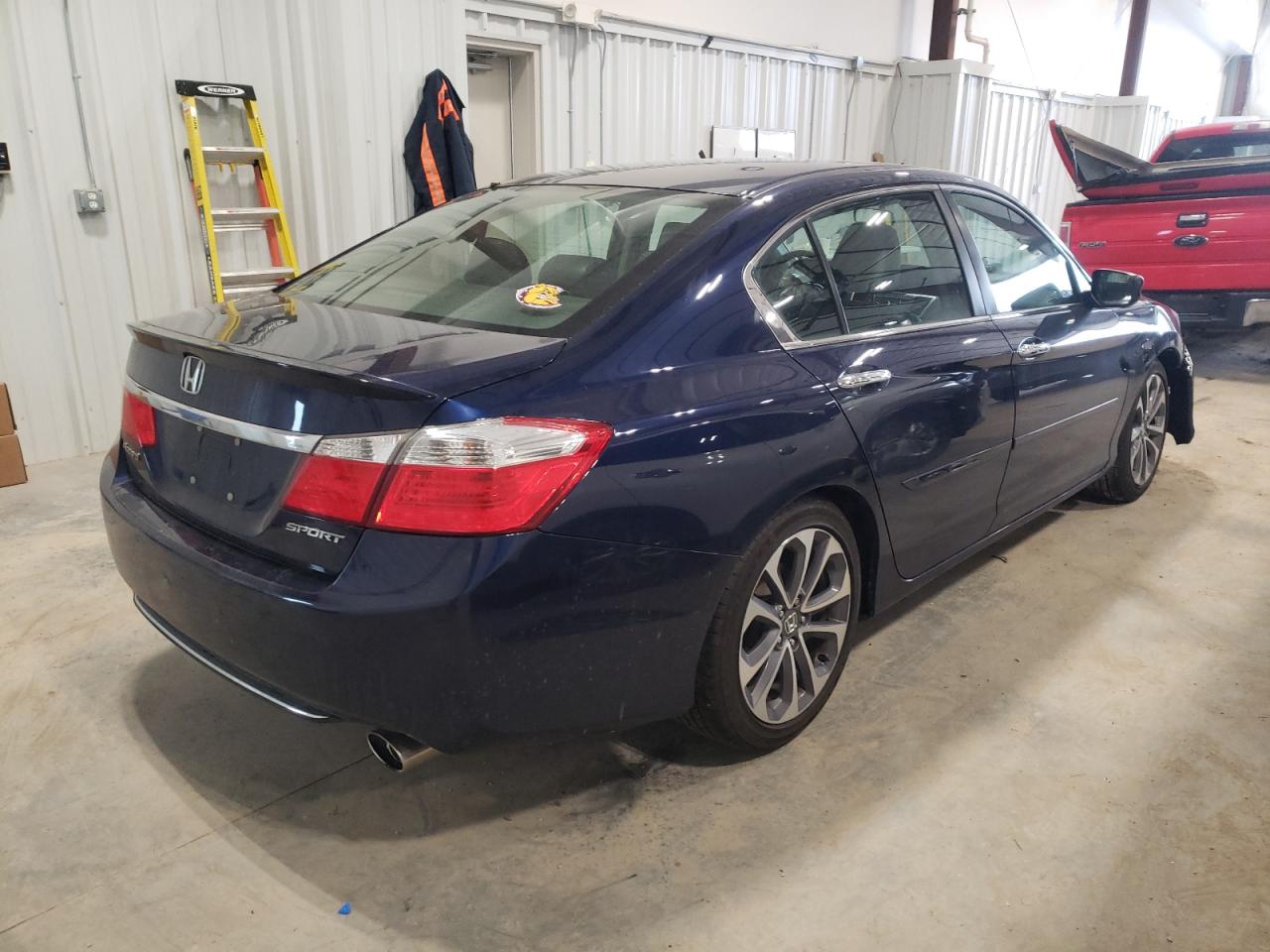 Photo 4 from auction – 2014 HONDA ACCORD SPO with VIN 1HGCR2F52EA061077