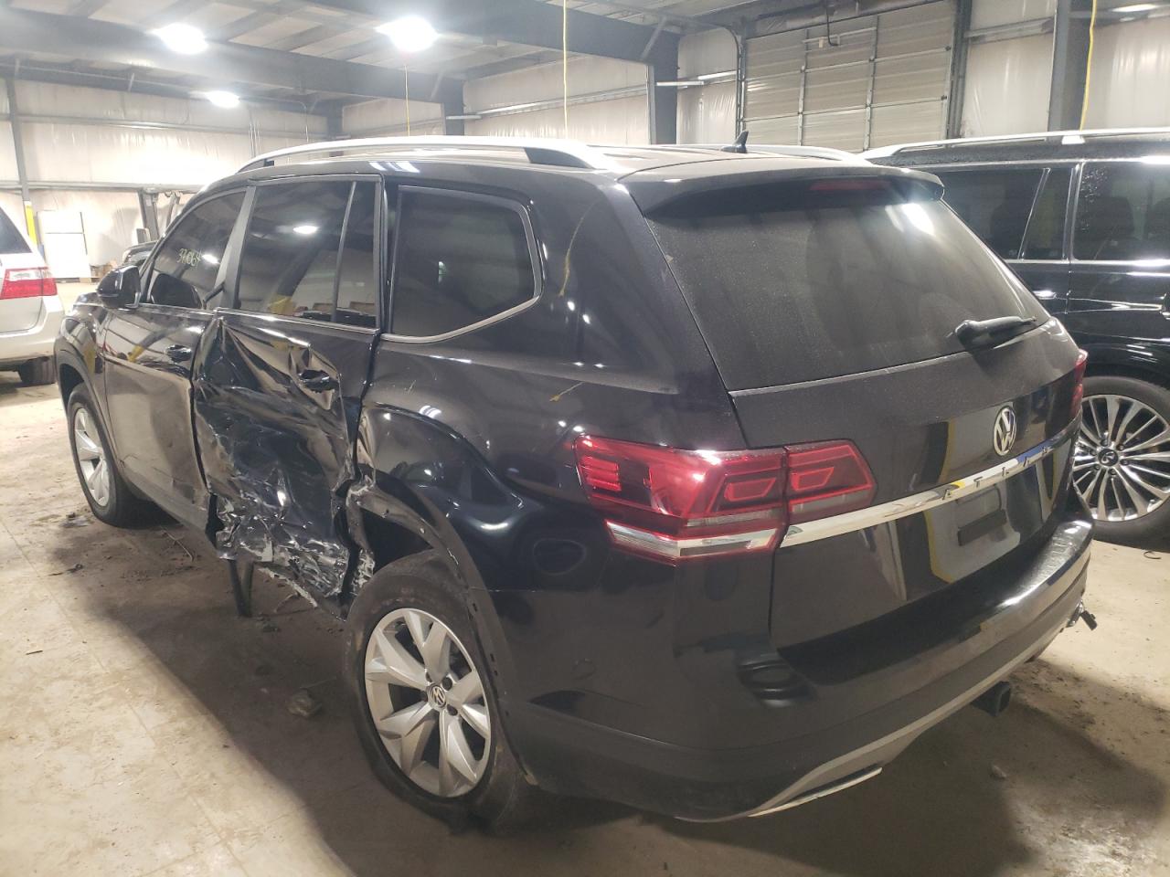 Photo 3 from auction – 2019 VOLKSWAGEN ATLAS S with VIN 1V2GR2CA7KC514285