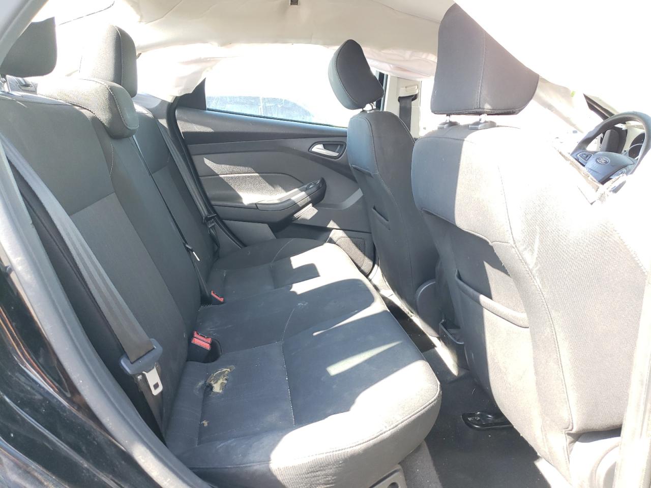 Photo 6 from auction – 2016 FORD FOCUS SE with VIN 1FADP3F2XGL390532