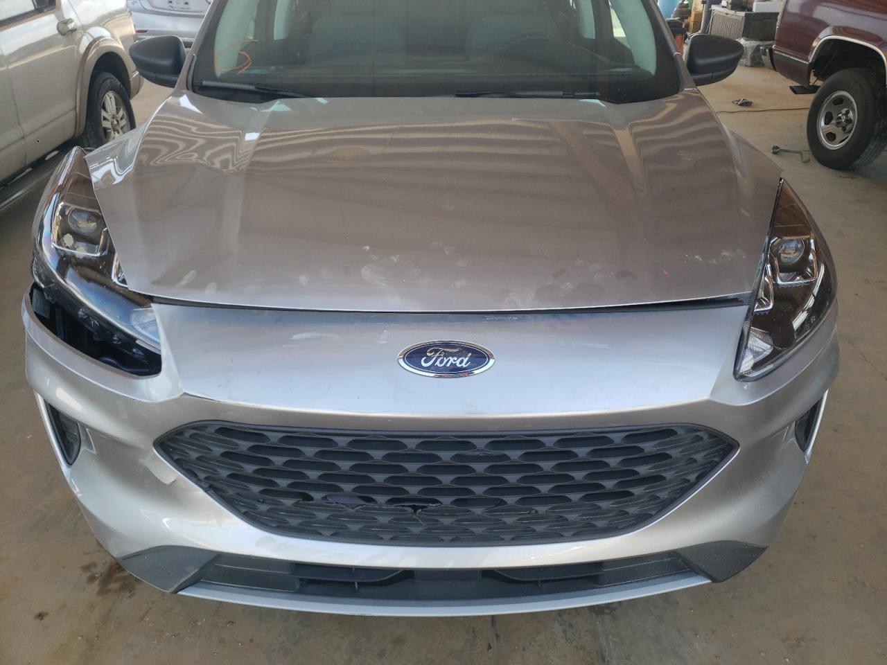 Photo 7 from auction – 2022 FORD ESCAPE S with VIN 1FMCU0F64NUA31857