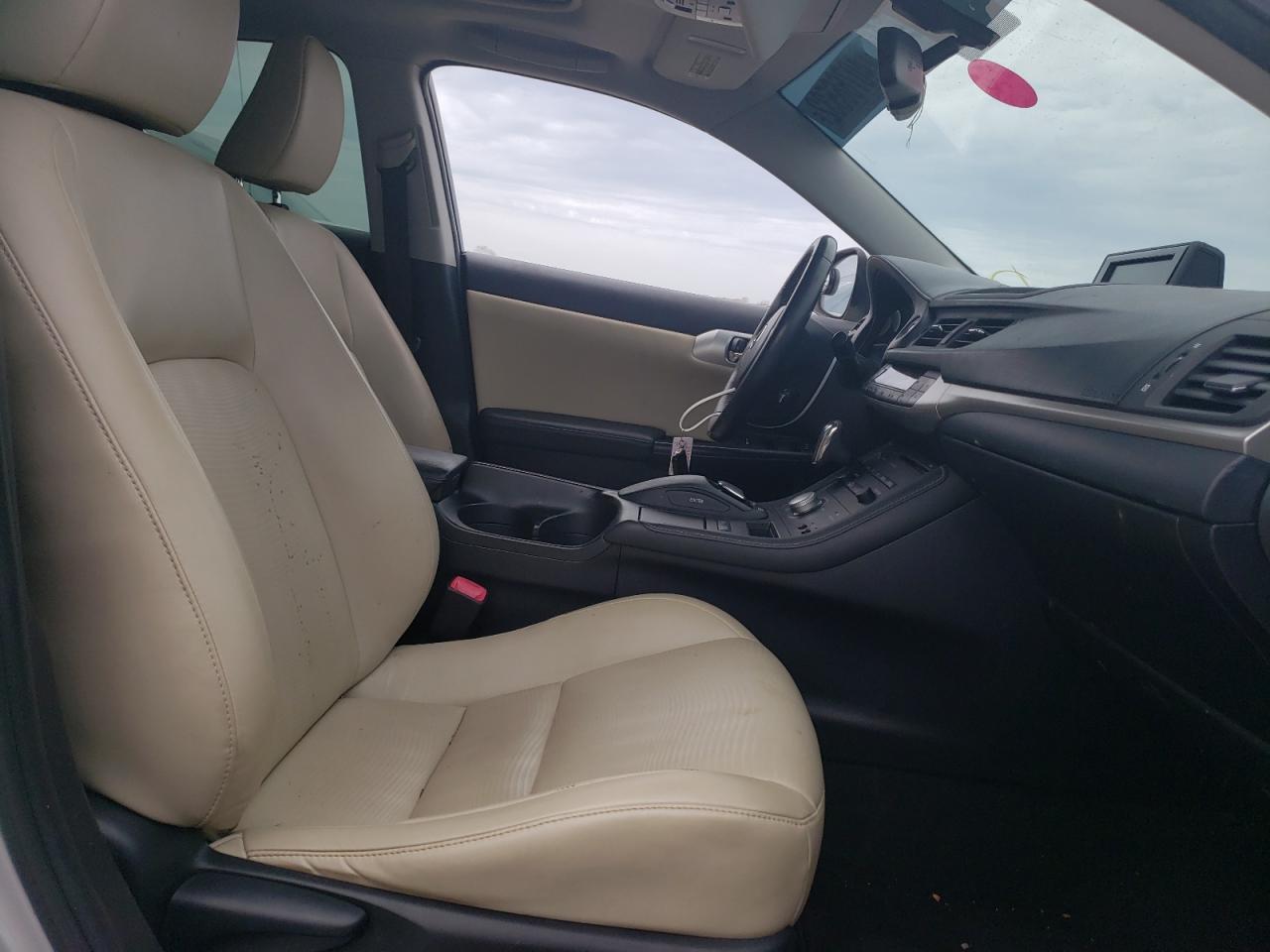 Photo 18 from auction – 2012 LEXUS CT 200 with VIN JTHKD5BH1C2088867