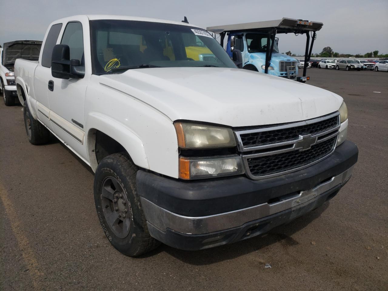 CHEVROLET SILVERADO 2007 with VIN 1GCHK29U97E132945 - Photo from auction
