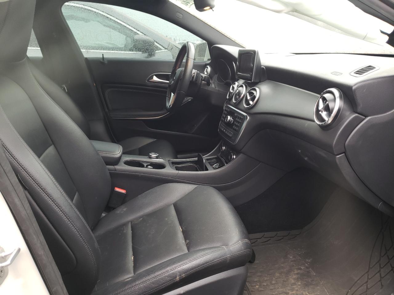 Photo 5 from auction – 2014 MERCEDES-BENZ CLA 250 with VIN WDDSJ4EB3EN043187