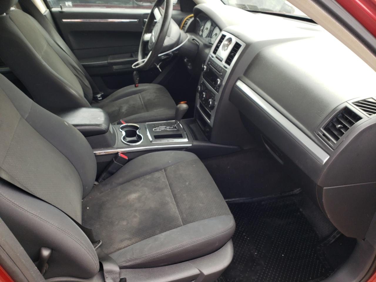 صورة رقم 5 من المزاد - 2010 CHRYSLER 300 TOURIN مع VIN 2C3CA4CD5AH196003
