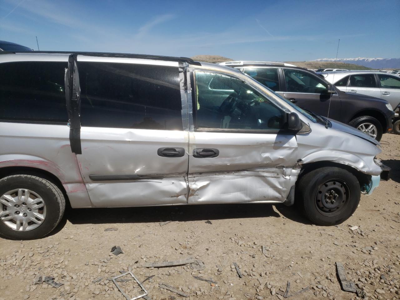 Photo 9 from auction – 2005 DODGE GRAND CARA with VIN 1D4GP24R55B121121