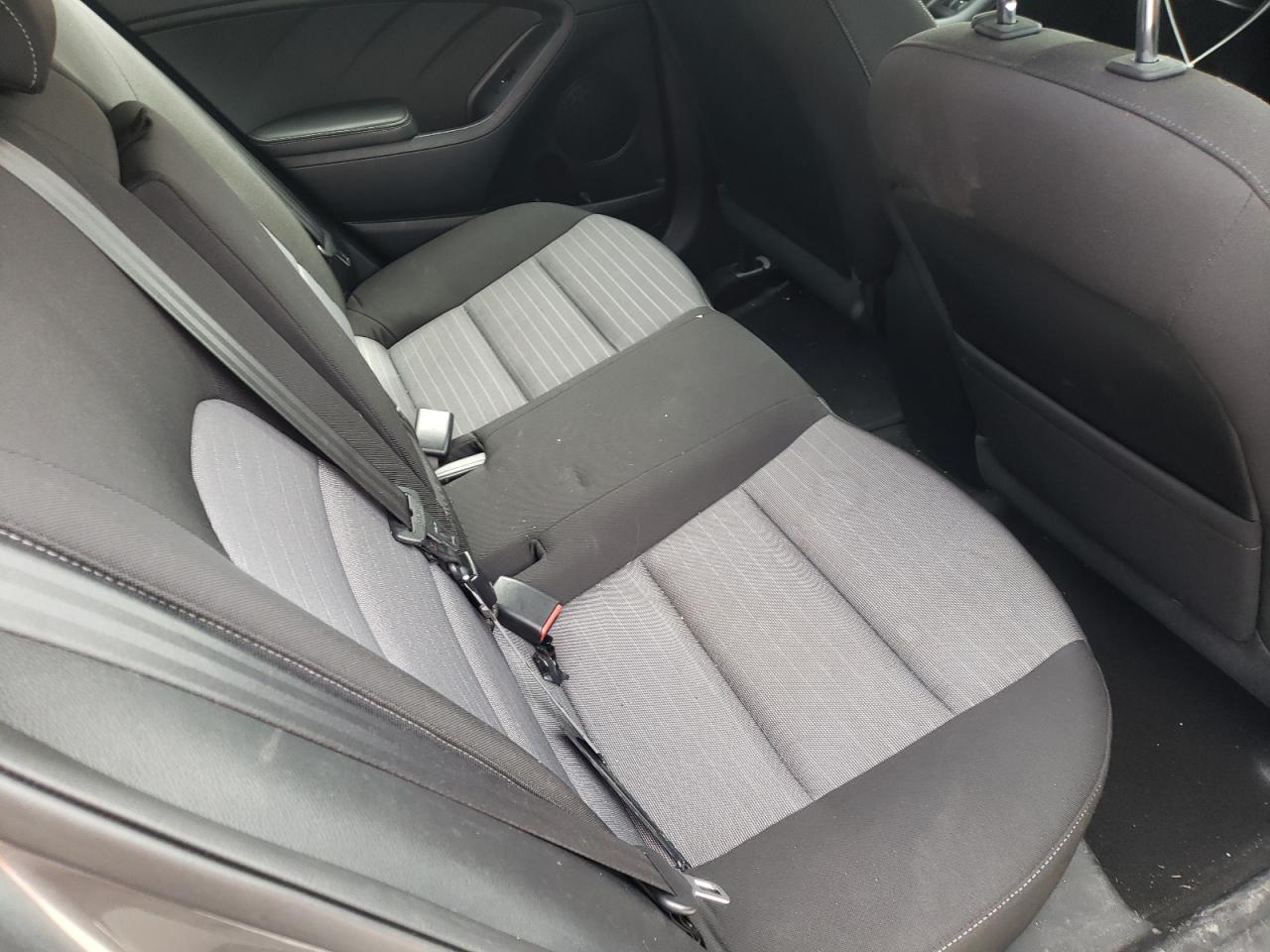 Photo 6 from auction – 2016 KIA FORTE EX with VIN KNAFX5A80G5618291